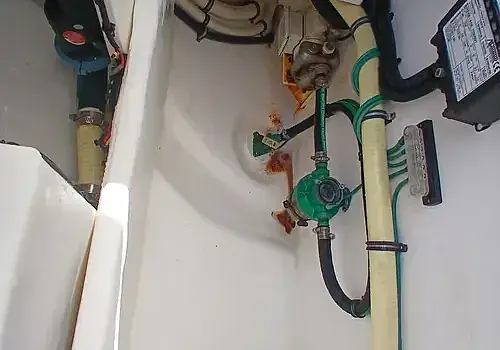 Boat hoses are connected by Marine Kings of Miami with boat maintenance services in Miami, Florida.