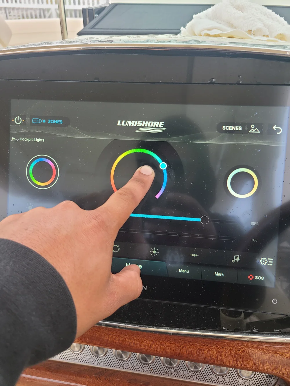  Tablet controls are reviewed by Marine Kings of Miami during marine electrical troubleshooting.