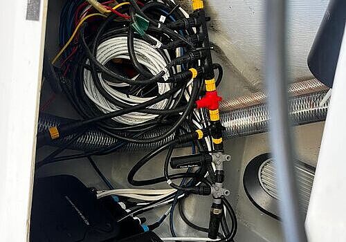 Boat wiring systems are installed by Marine Kings of Miami with marine electrical troubleshooting in Miami, Florida.