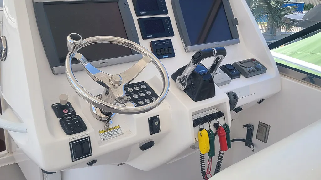 Boat controls are installed by Marine Kings of Miami with marine electrical troubleshooting in Miami, Florida.