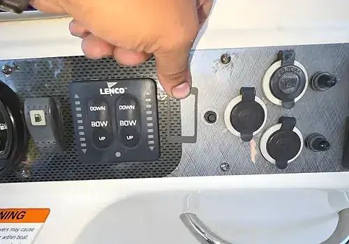  Boat controls are handled by Marine Kings of Miami during marine engine diagnostics.