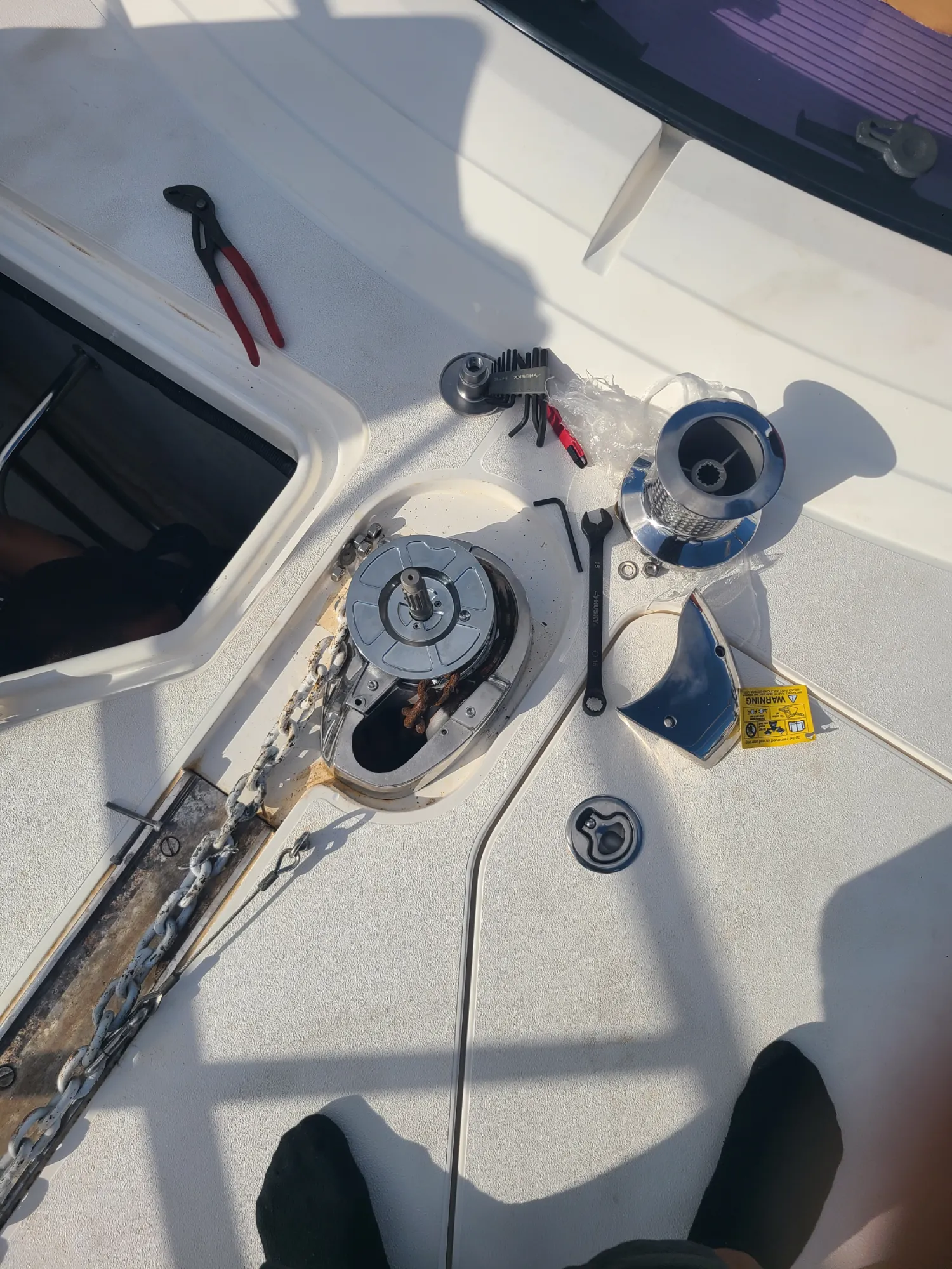 Dual engine setups are serviced by Marine Kings of Miami with outboard engine service in Miami, Florida.